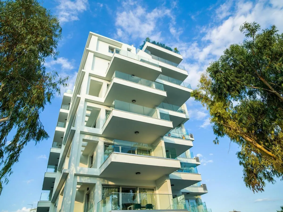 Liv Urban Suites Larnaca 4*,