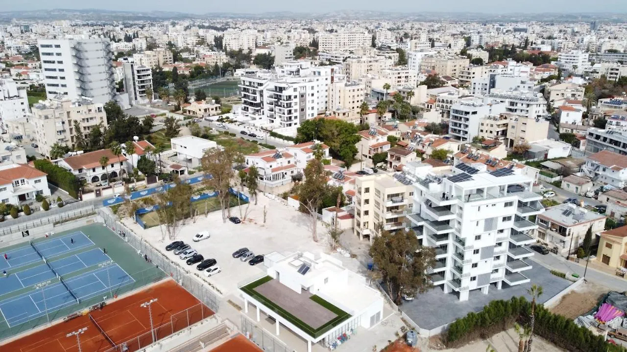 Liv Urban Suites Larnaca 4*,